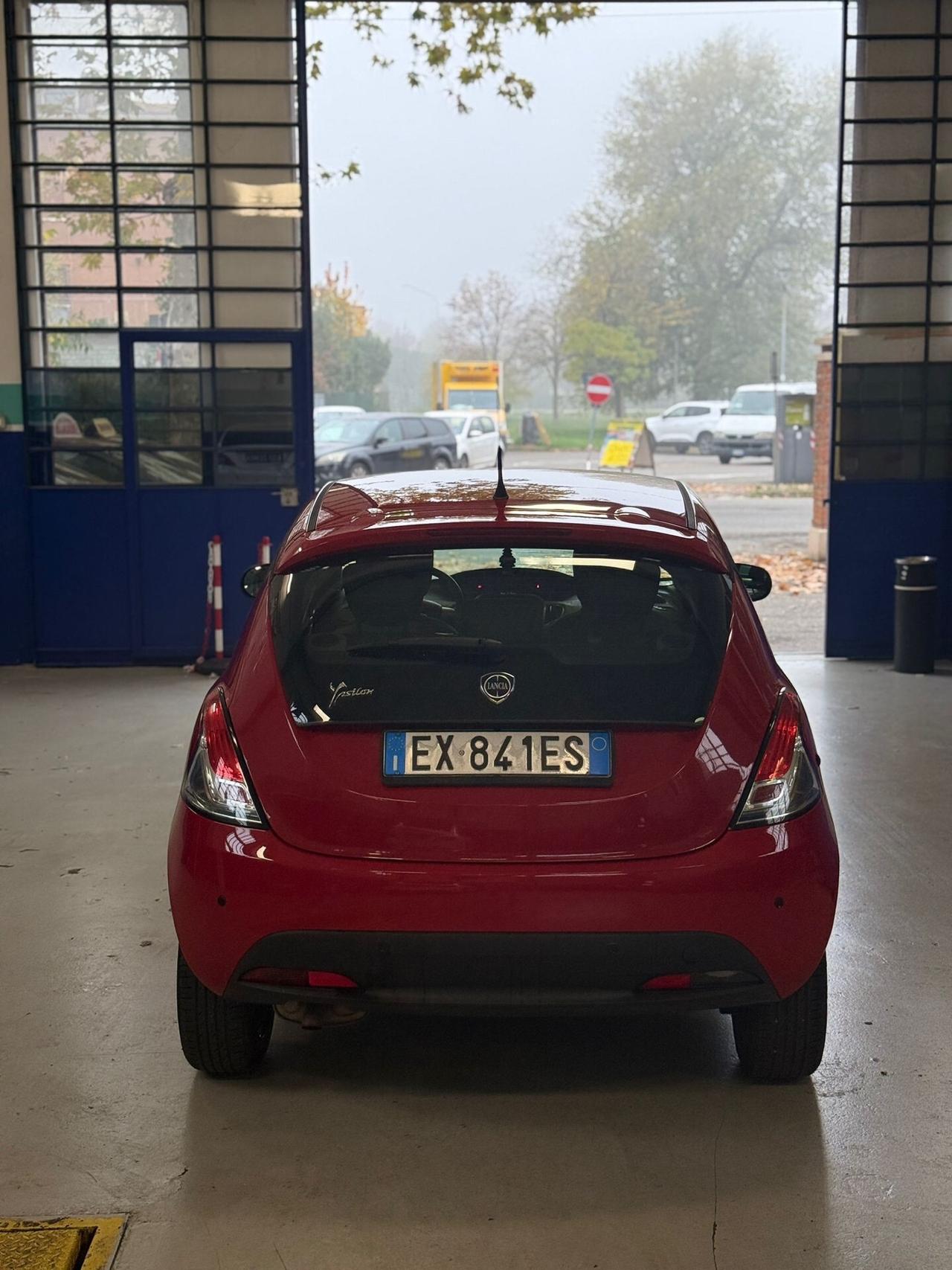 Lancia Ypsilon 1.3 MJT 16V 95 CV 5 porte S&S Elefantino