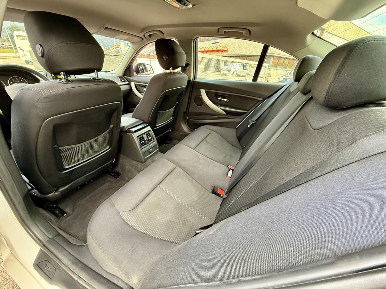 Bmw 318d AUTOM. F30 BERLINA NEOPATENTATI