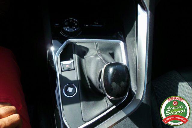 PEUGEOT 3008 BlueHDi 130 S&S Allure