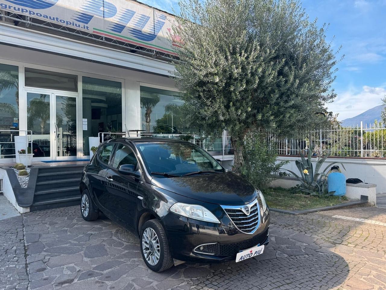 Lancia Ypsilon 0.9 TwinAir 85 Metano Ecochic Silver BLACK FRIDAY