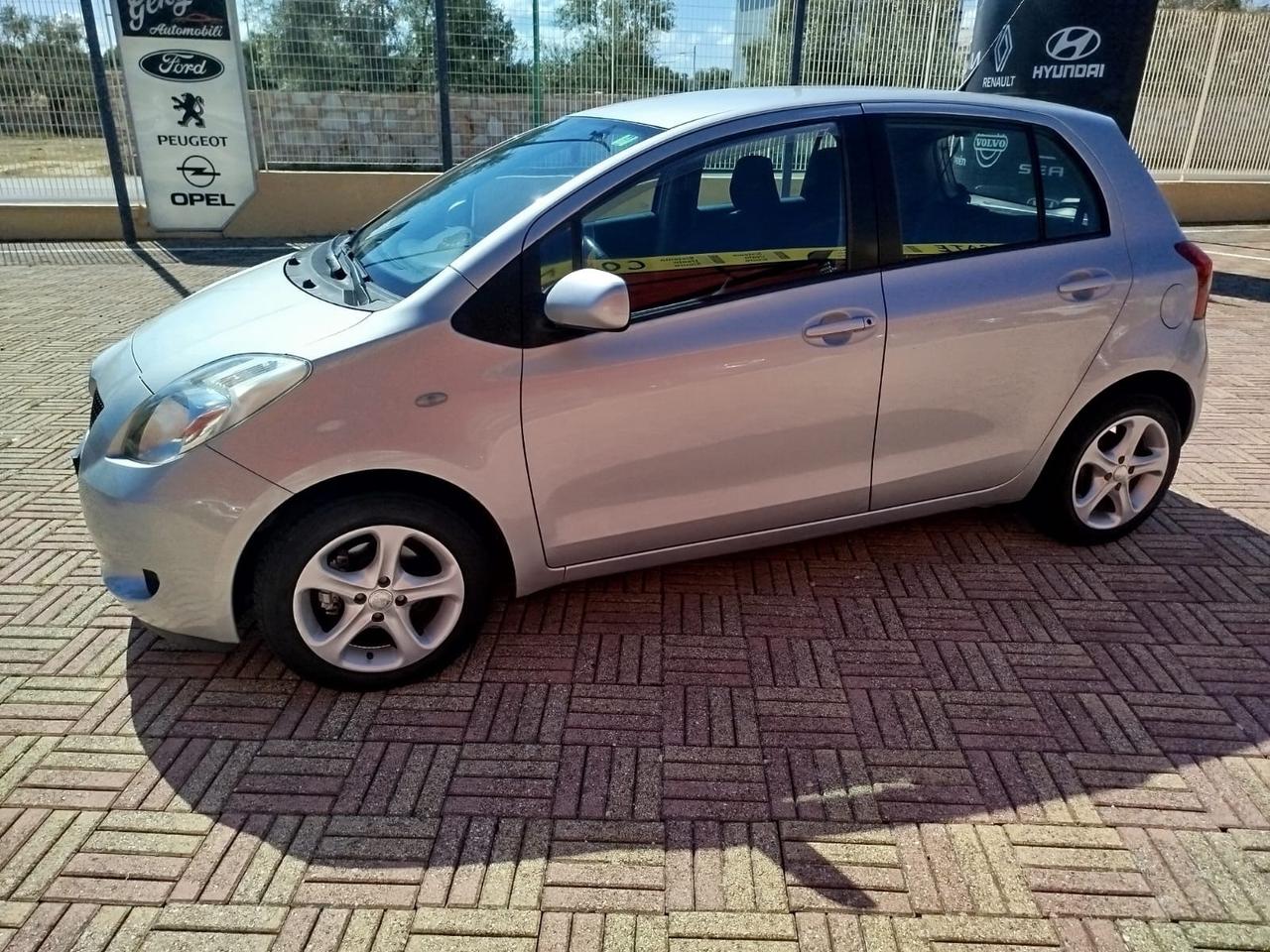 Toyota Yaris 1.3 5 porte CON GPL RINNOVATO FINO AL 2030