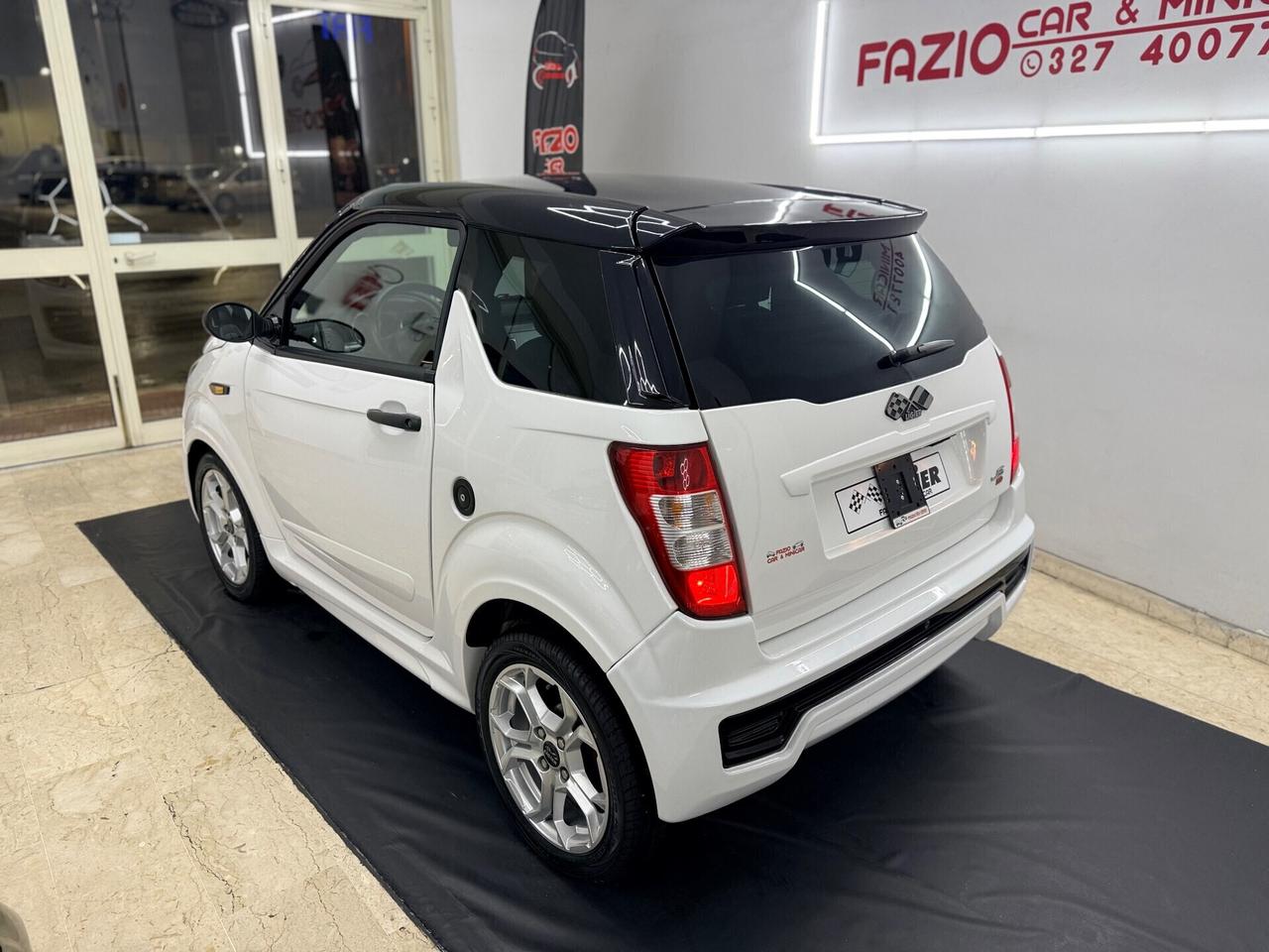 Ligier JS 50 Black & White