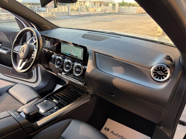 MERCEDES-BENZ GLA 180 d Automatic Sport Plus Pack Night-LUCI AMBIENTE