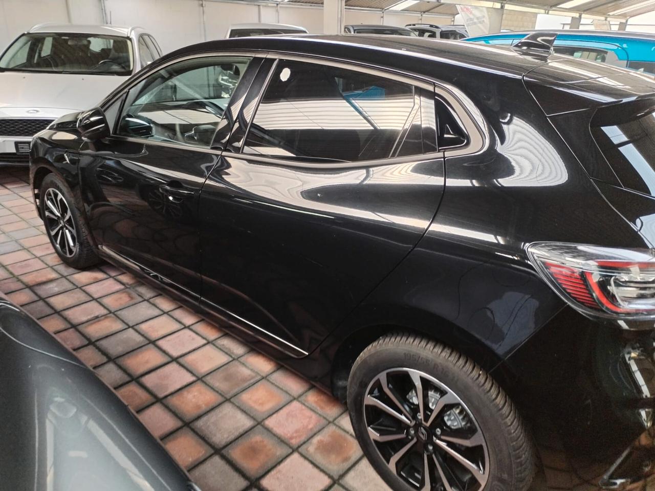 Renault Clio TCe 90 CV 5 porte Techno