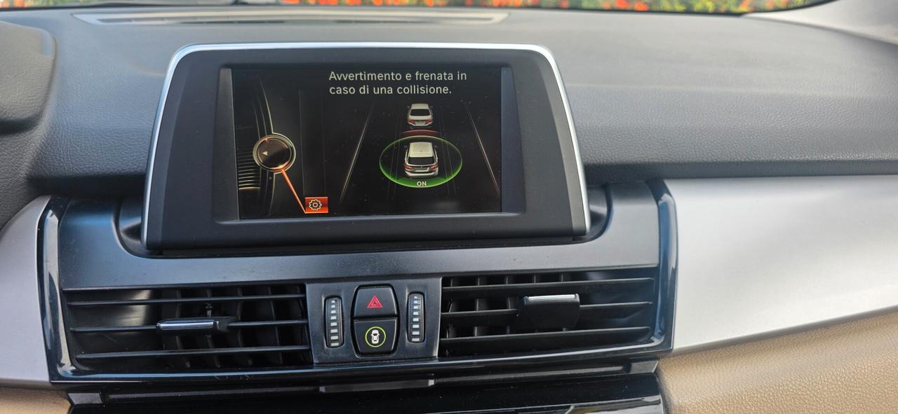 Bmw 216d Tourer Luxury neopatentati euro6b