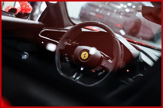 FERRARI 296 GTB|LIFT|DISPLAY PASS|RETROCAMERA|