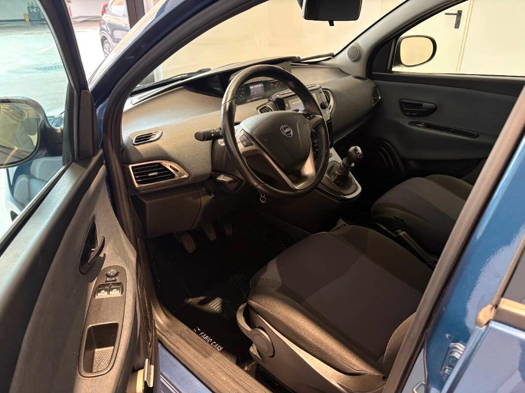 Lancia Ypsilon III 1.0 firefly hybrid Gold s&s 70cv 5p.ti