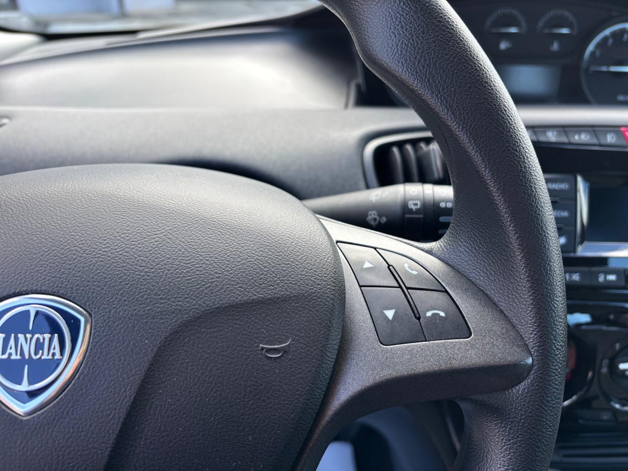 Lancia Ypsilon 1.2 69 CV 5 porte GPL Ecochic Monogram