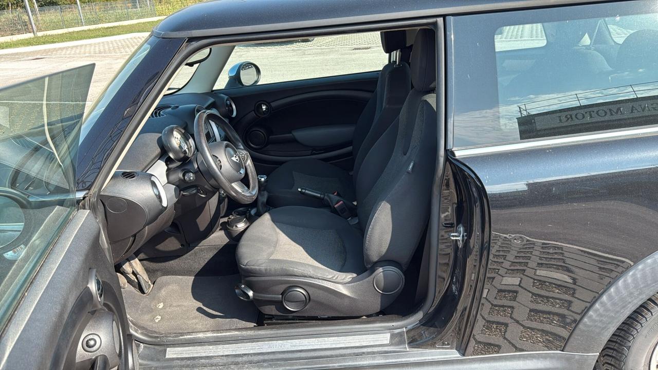 Mini 1.6 16V One (55kW)