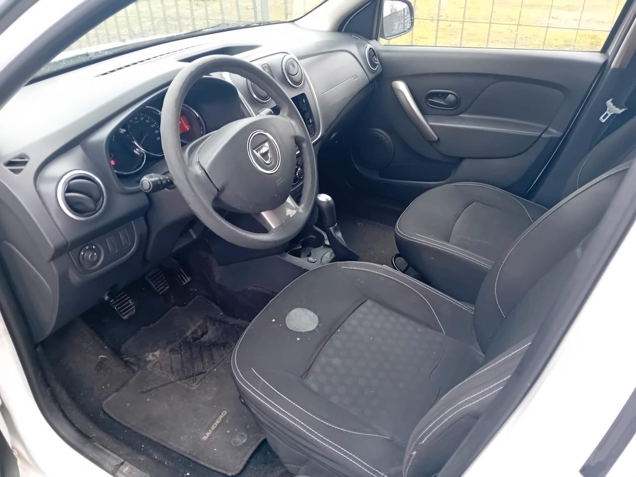 Dacia Sandero 1.2 Laureate Gpl 75cv X COMMERCIANTI