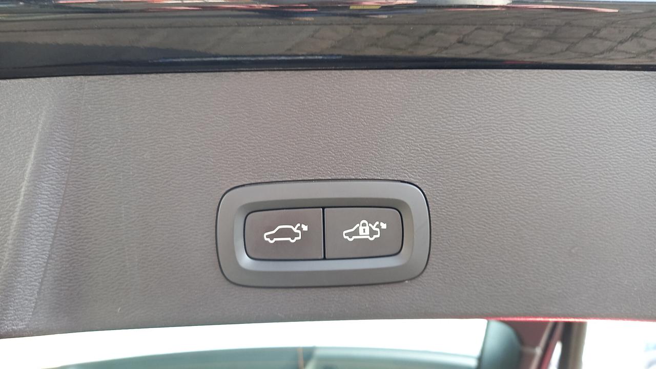 Volvo XC40 T4 Recharge Plug-in Hybrid automatico Core