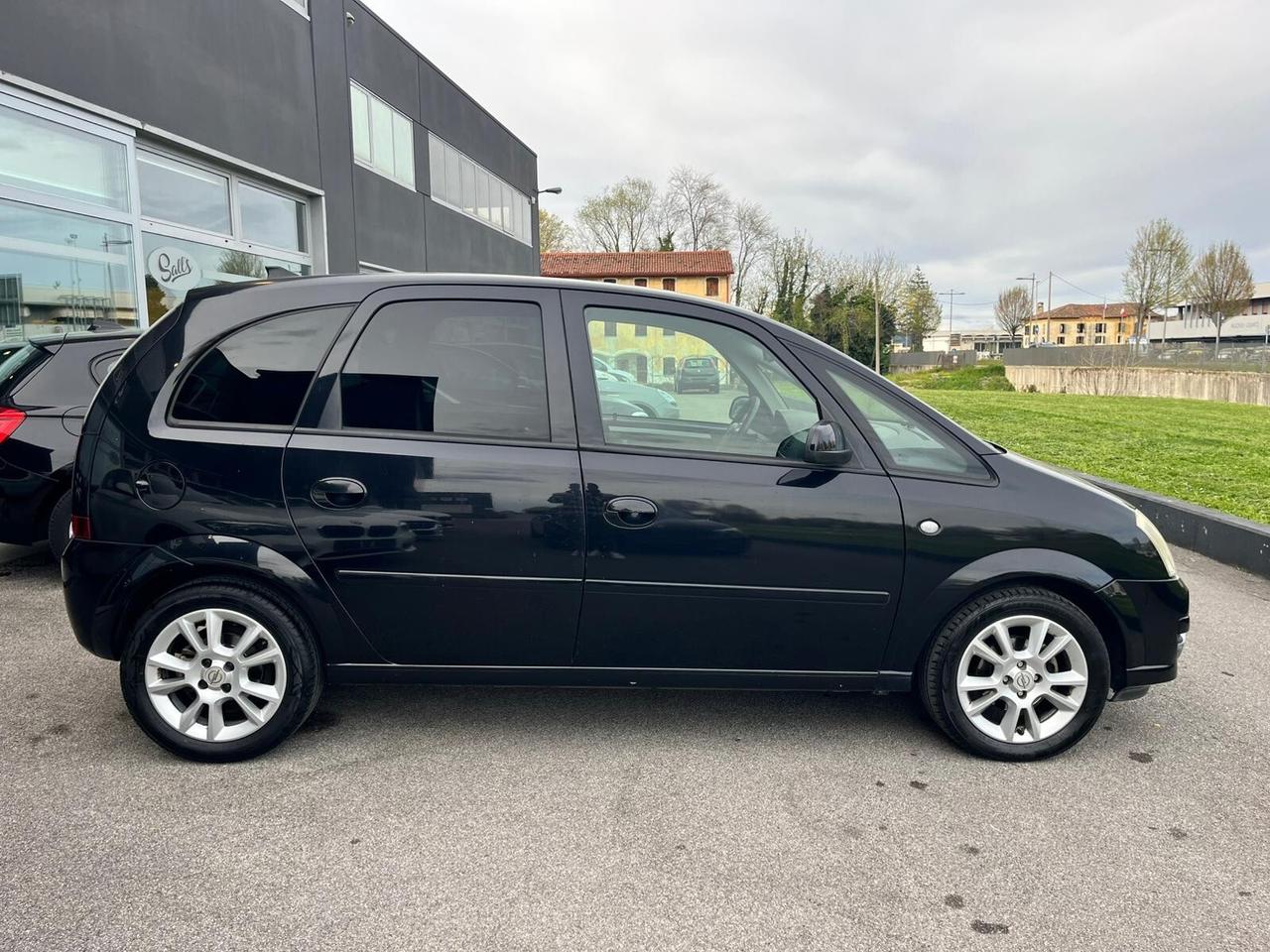 Opel Meriva 1.4 neopatentati