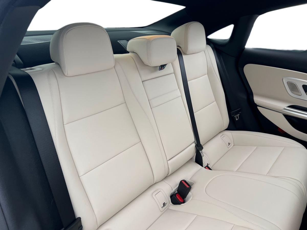 Mercedes-Benz CLA 250+ con tecnologia EQ