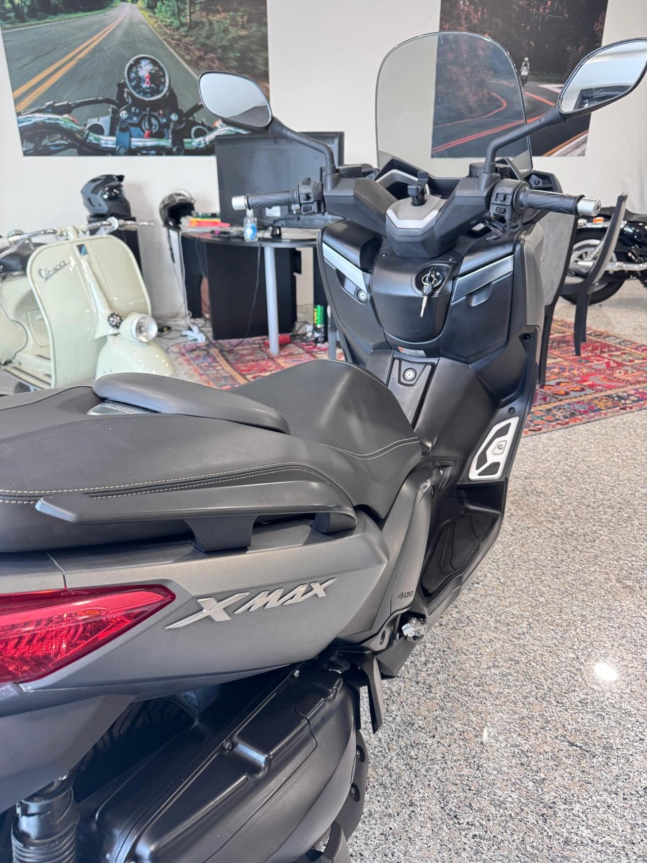 Yamaha X-Max 400