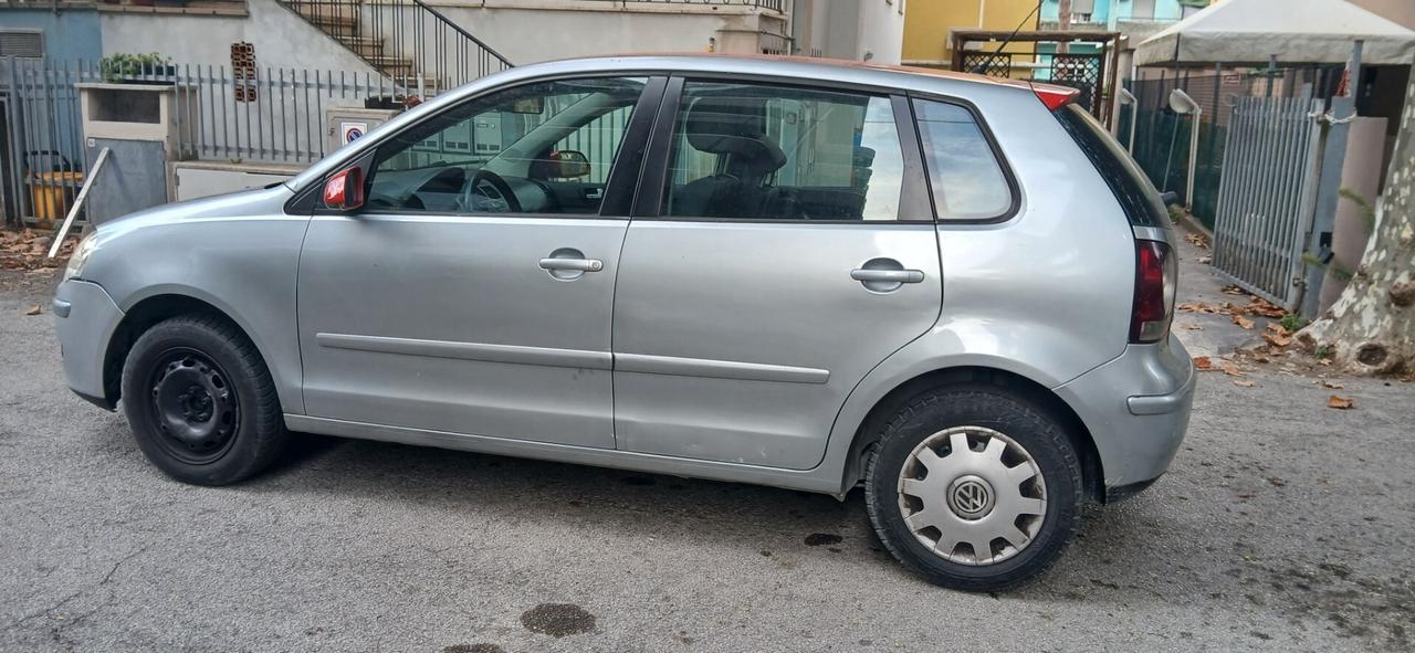 Volkswagen Polo 1.2/70CV 12V 5p. Trendline