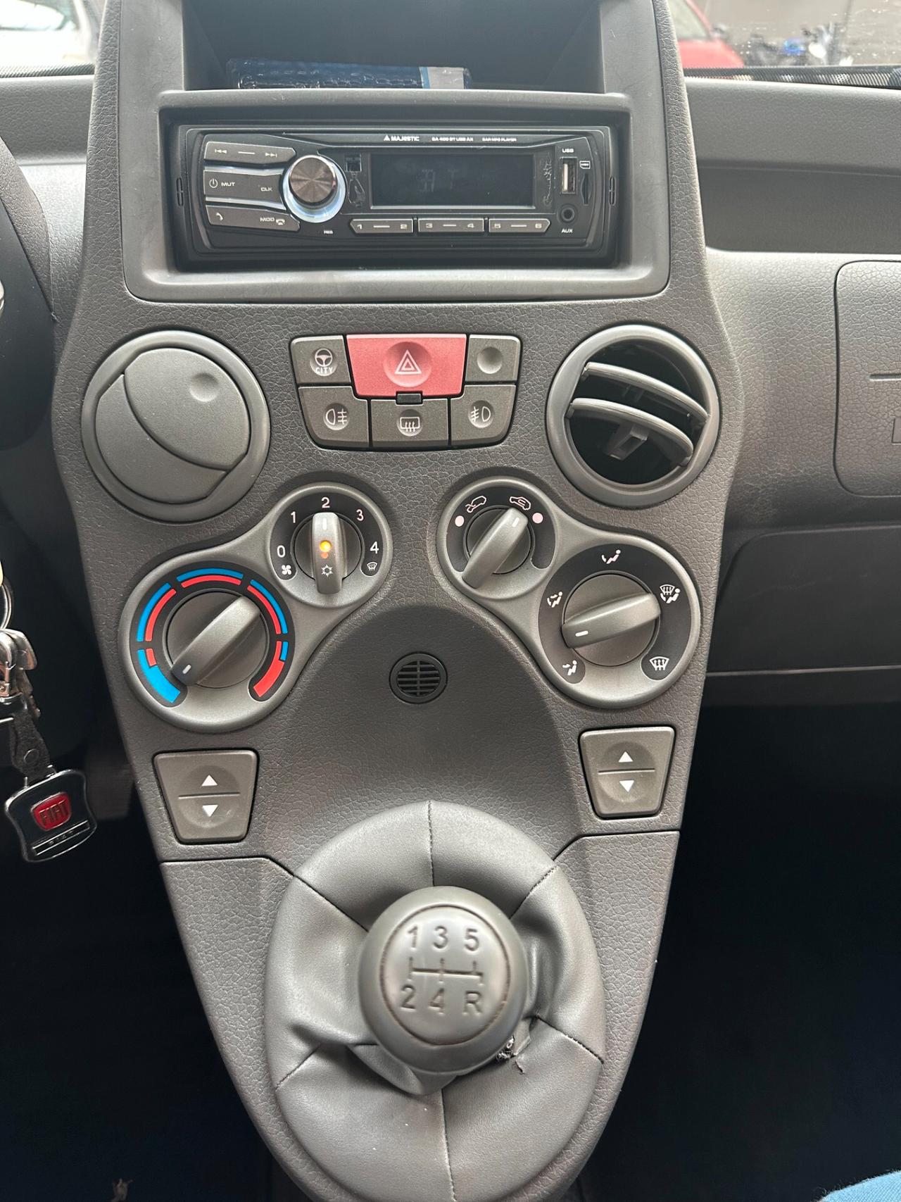 Fiat Panda 1.2 Benz, Euro 5, uni propriet, si neopatenta