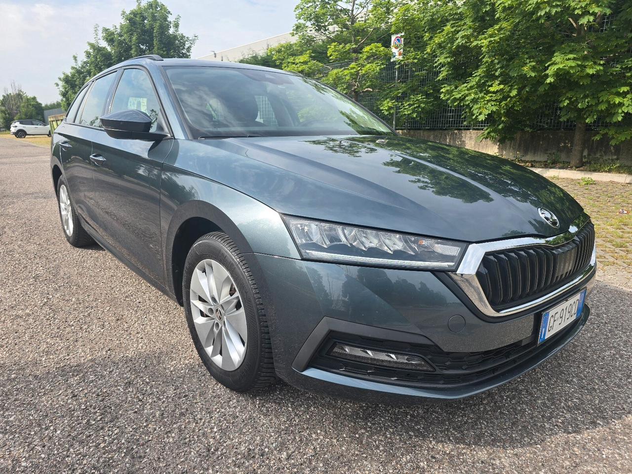 Skoda Octavia 2.0 TDI EVO SCR DSG Wagon Executive