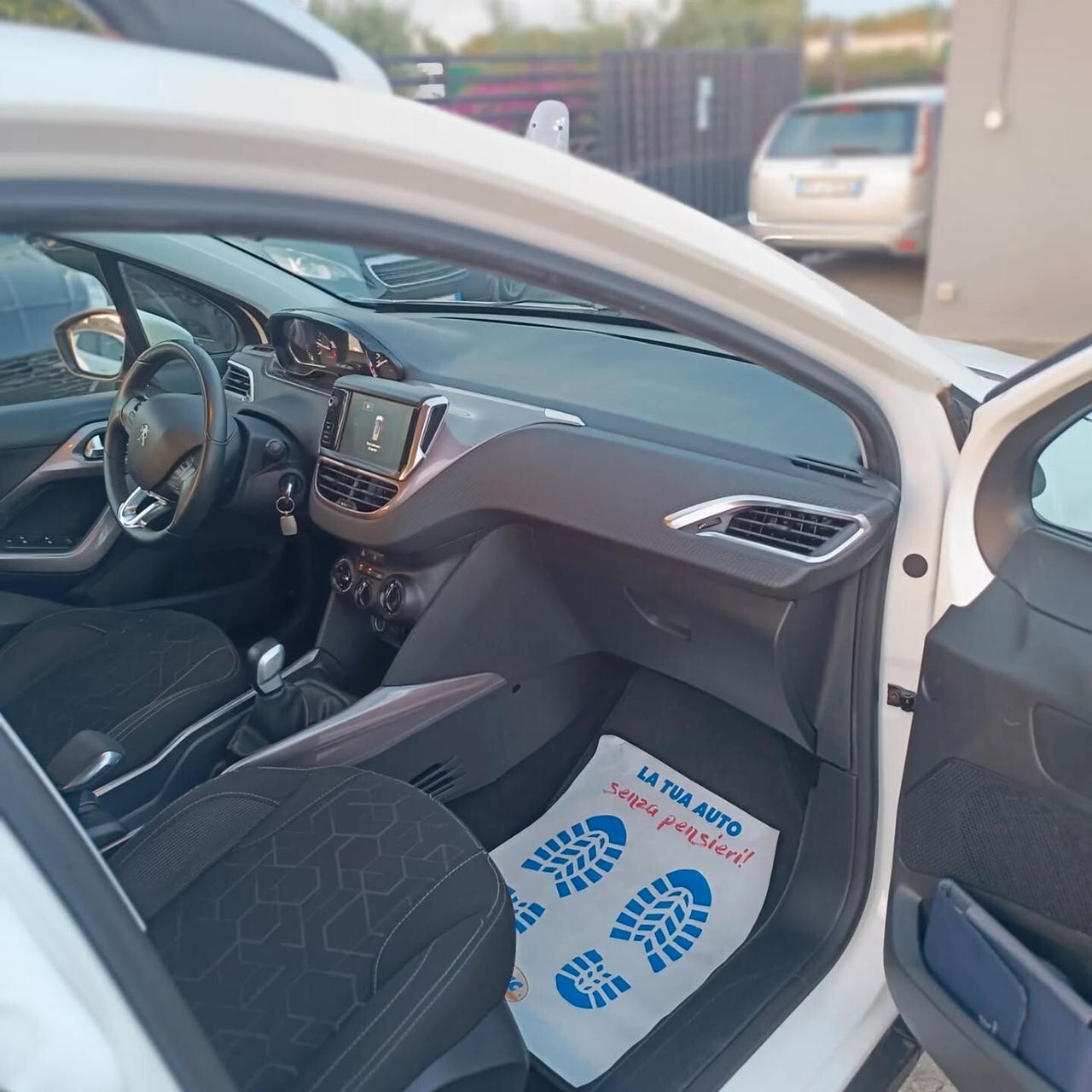 Peugeot 2008 1.6 HDI SOLI 111.000KM