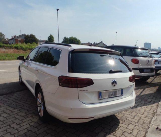VOLKSWAGEN Passat Variant 2.0 TDI DSG Business BlueMotion Tech