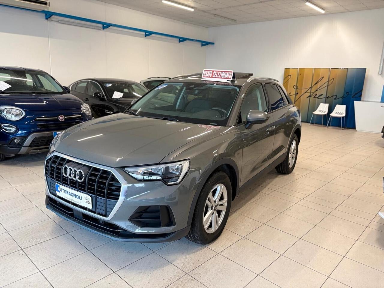 Audi Q3 35 2.0 TDI quattro S tronic 10000 km TETTO