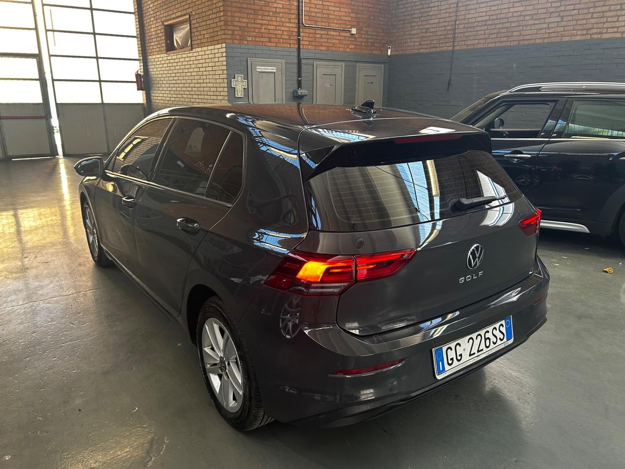 Volkswagen Golf 1.5 TGI DSG Life neopatentati