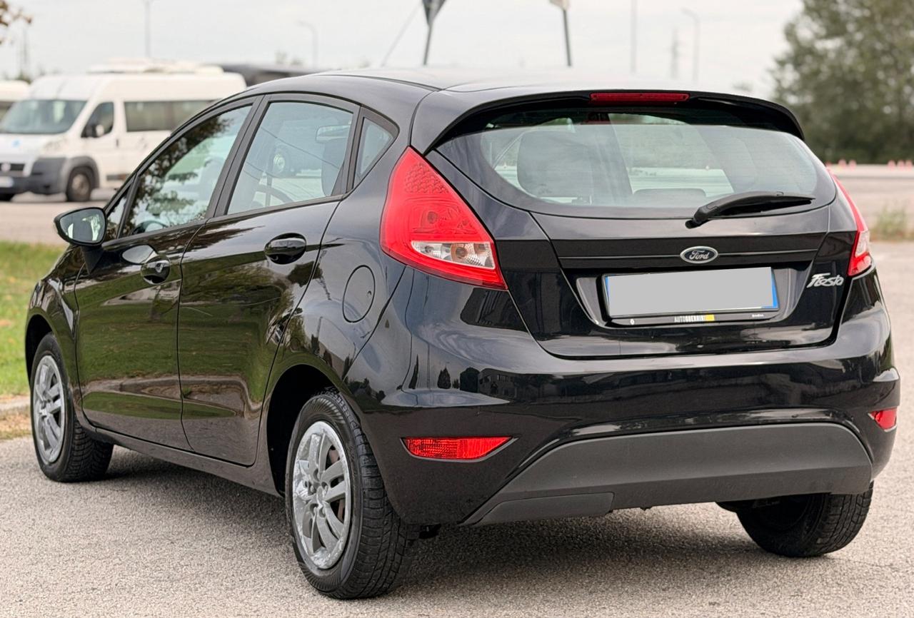 Ford Fiesta 1.4 5 porte Bz.- GPL Titanium
