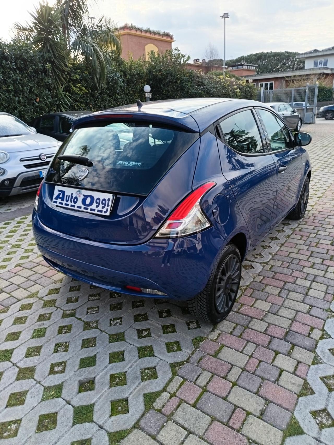 Lancia Ypsilon 1.2 69 CV 5 porte Unyca