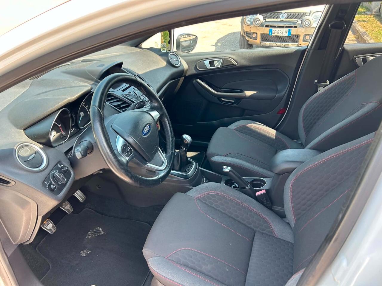 Ford Fiesta 1.5 TDCi 75CV 5 porte ST-Line NEOPATENTATI