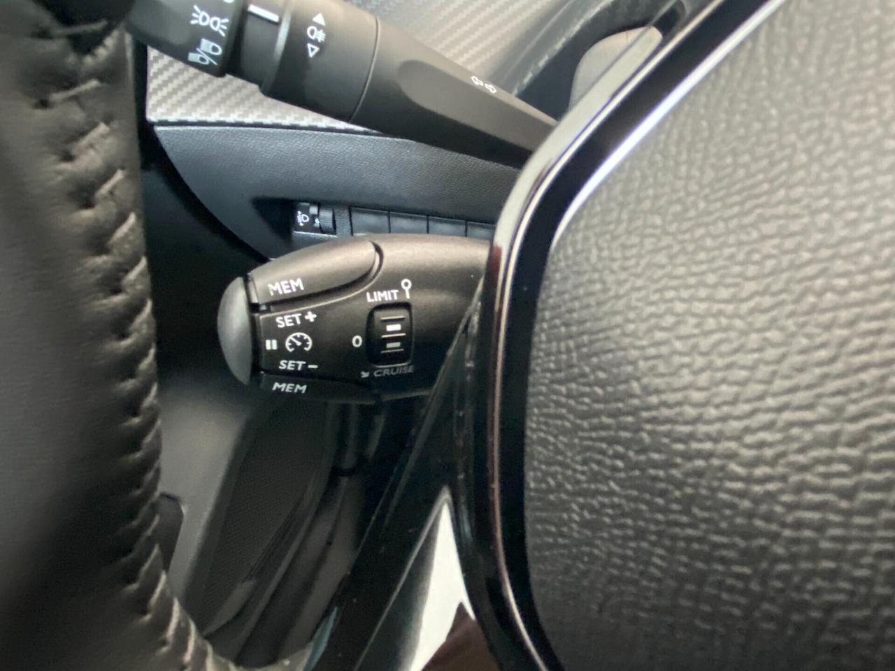 Peugeot 208 5P STYLE 100CV