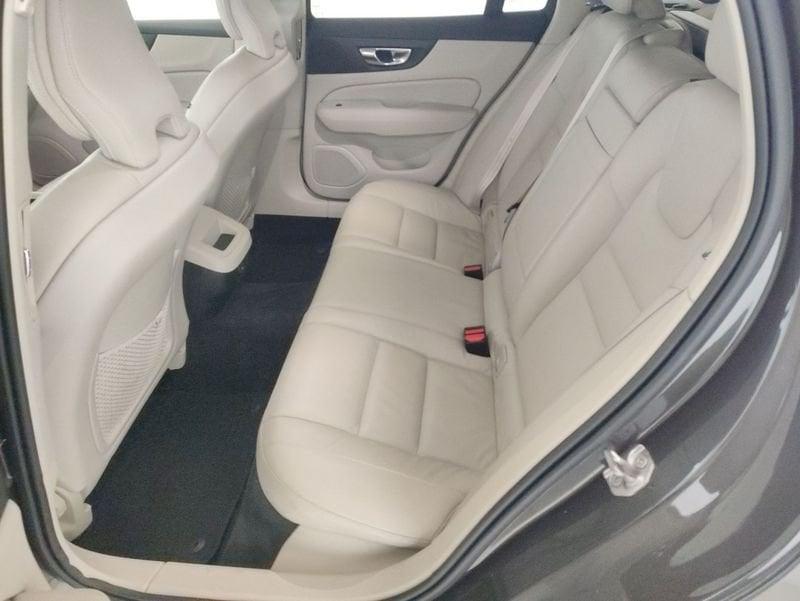 Volvo V60 Cross Country 2.0 b4 Business Pro Line awd auto