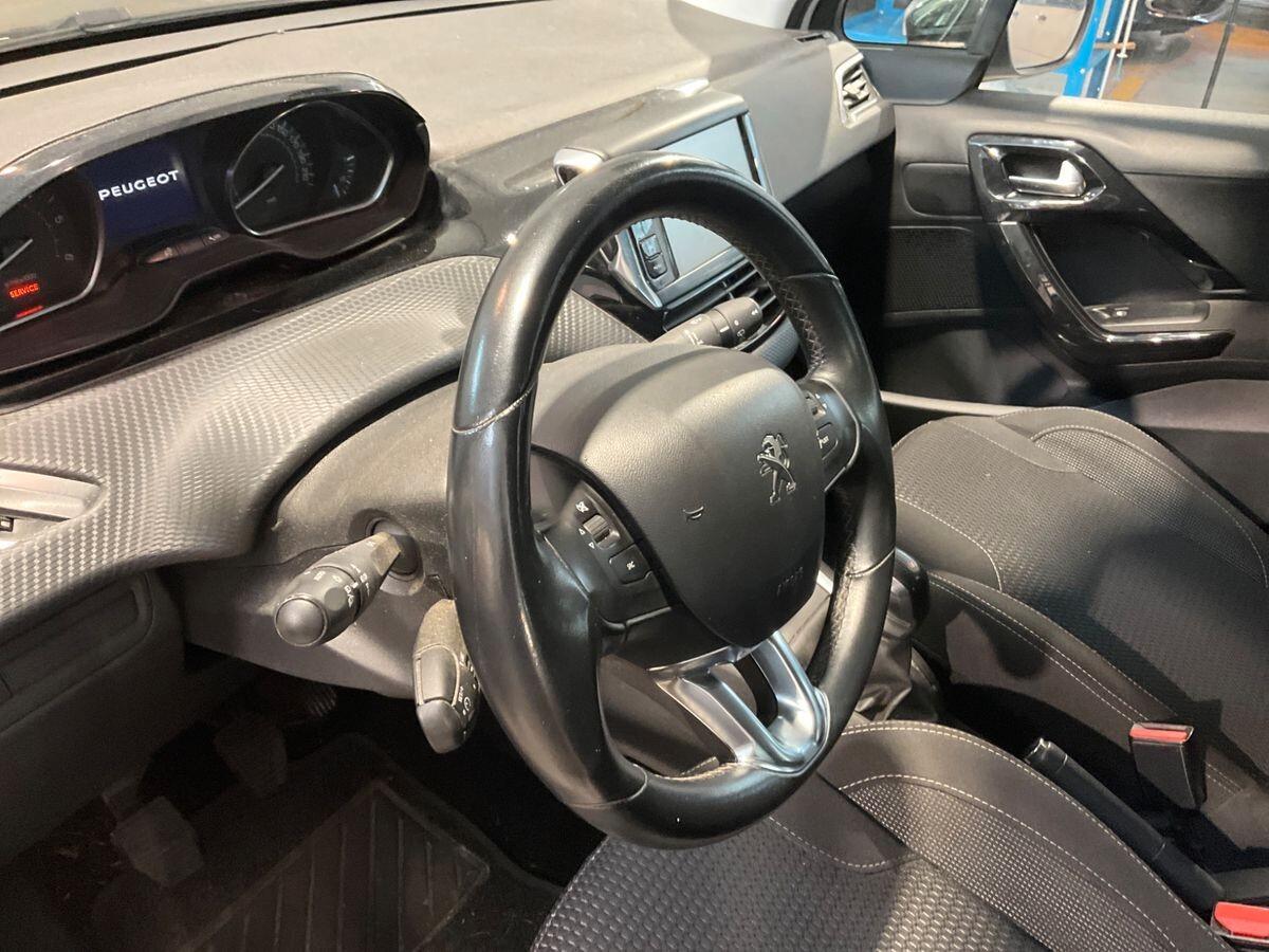 Peugeot 208 1.6 BlueHDi 100 CV Allure