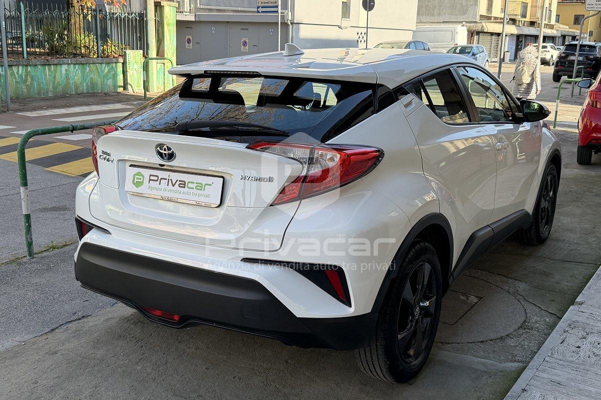 TOYOTA C-HR 1.8 Hybrid E-CVT Active