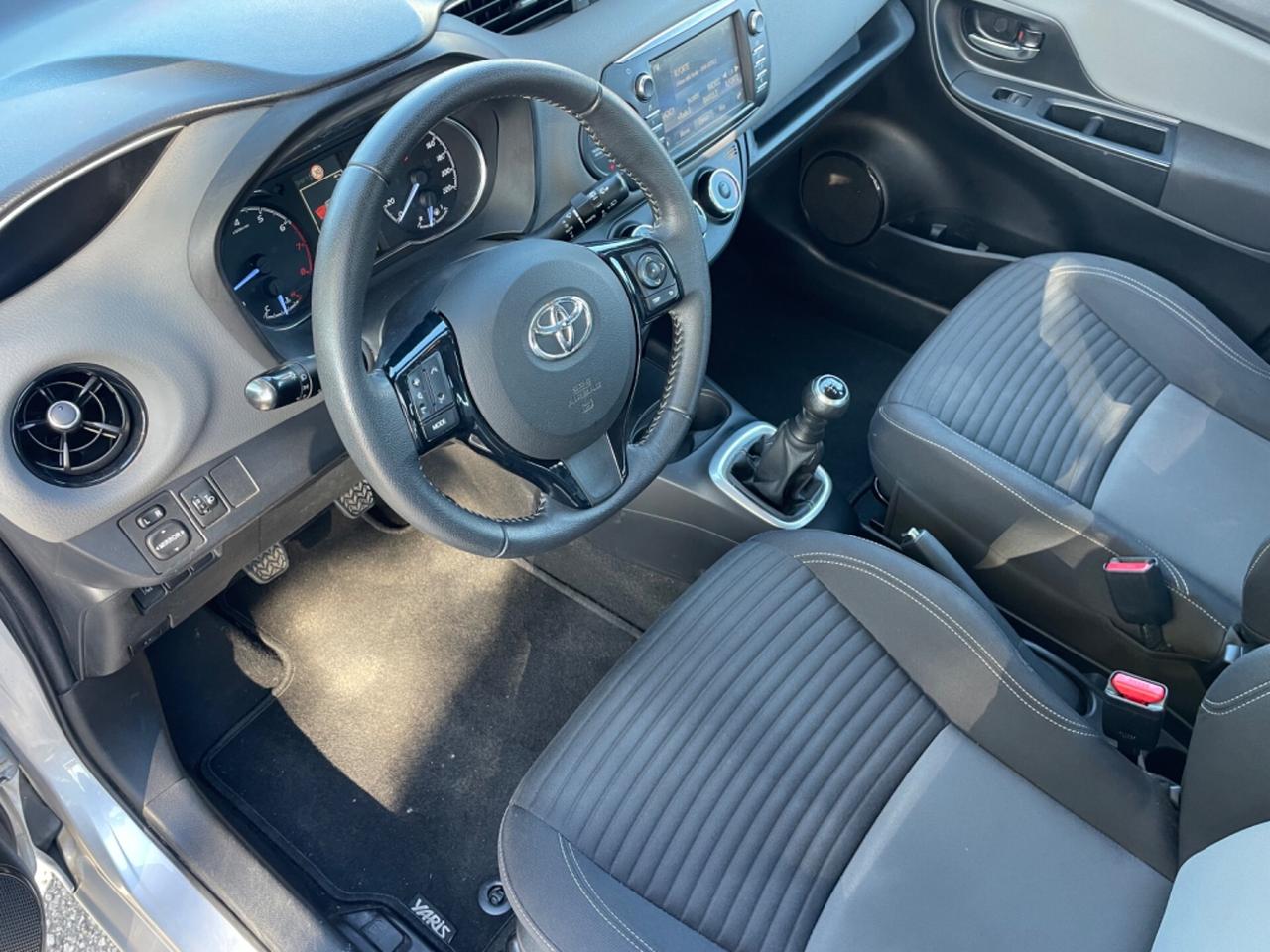 Toyota Yaris 1.0 5 porte POCHISSIMI KM.!!!