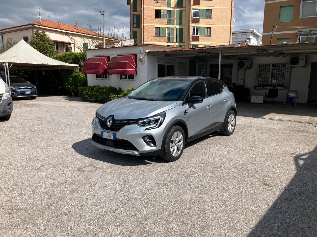 RENAULT CAPTUR 1.6 Hybrid 140cv Intens