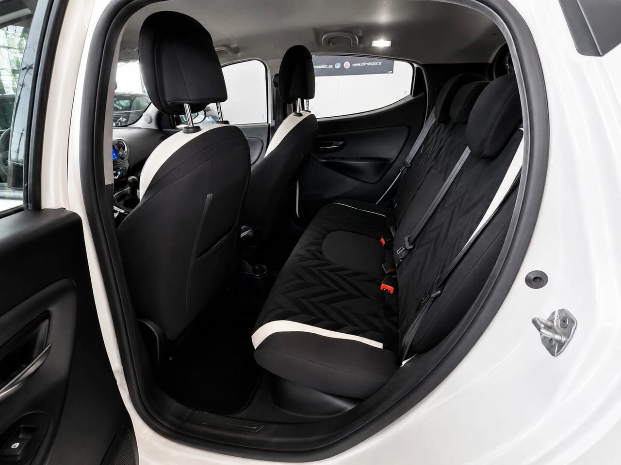 Lancia Ypsilon 1.3 MJT 16V 95 CV 5 porte S&S Platinum