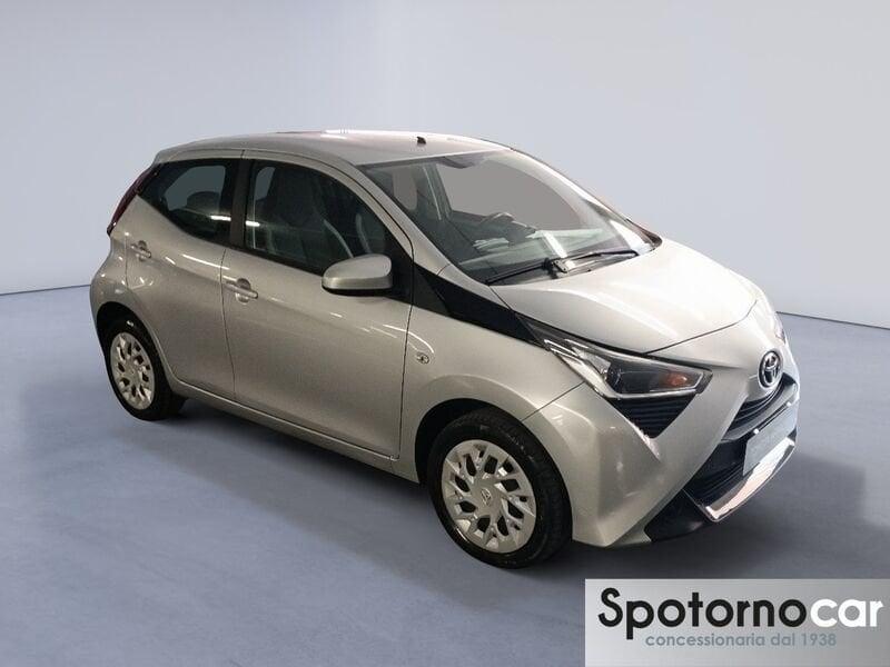 Toyota Aygo Aygo Connect 1.0 VVT-i 72 CV 5 porte x-play
