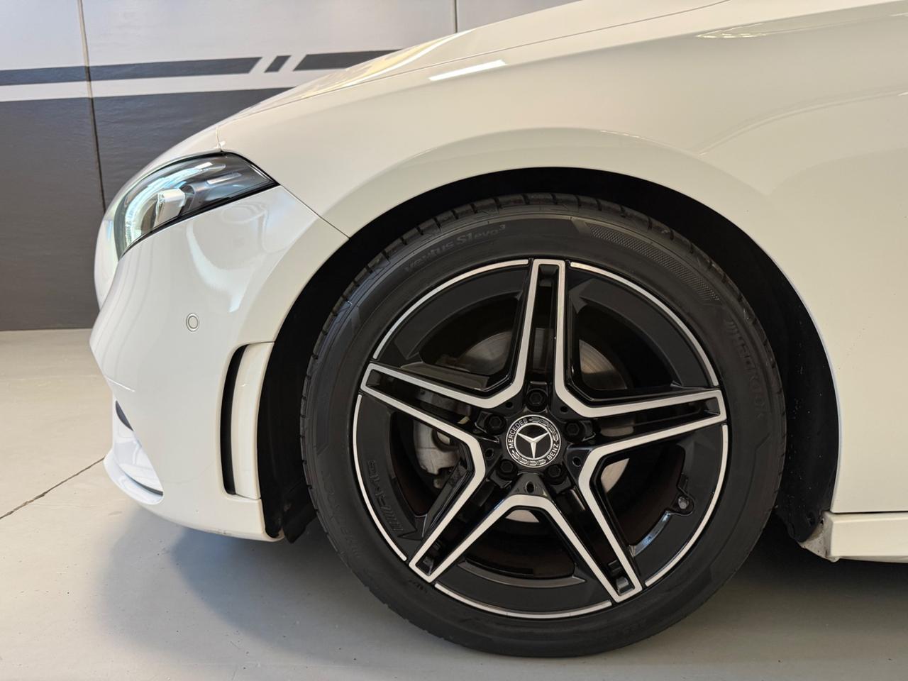 Mercedes-benz A 180 Premium Amg Night Edition
