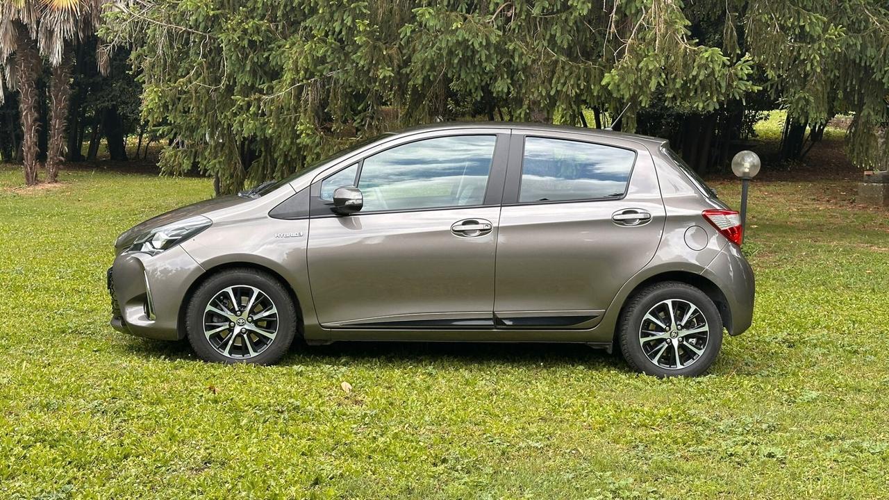Toyota Yaris 1.5 Hybrid 5 porte Active 2018 neop PERFETTA leggi testo