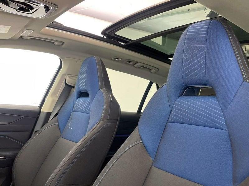 Lynk & Co 01 01 PHEV