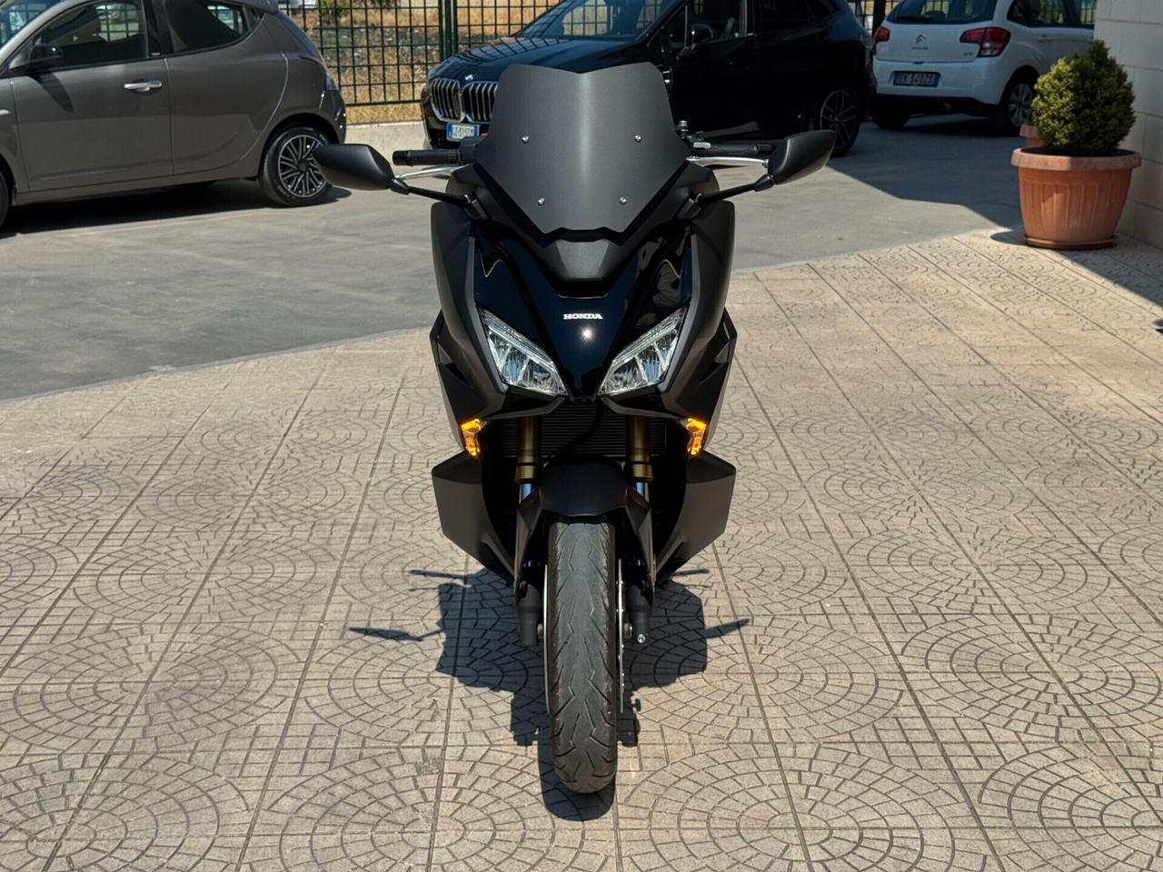 HONDA FORZA 750