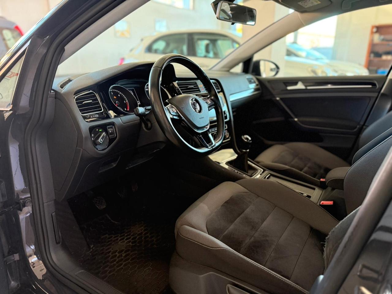 Volkswagen Golf 2.0 TDI 5p. Highline BlueMotion Technology