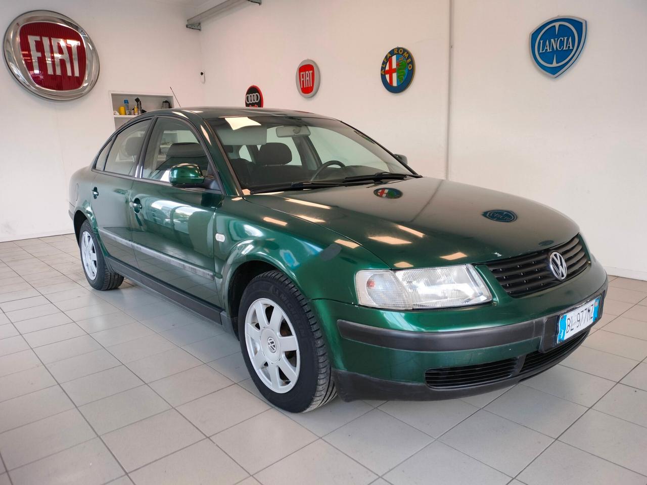 Volkswagen Passat 1.8 T 20V cat Highline