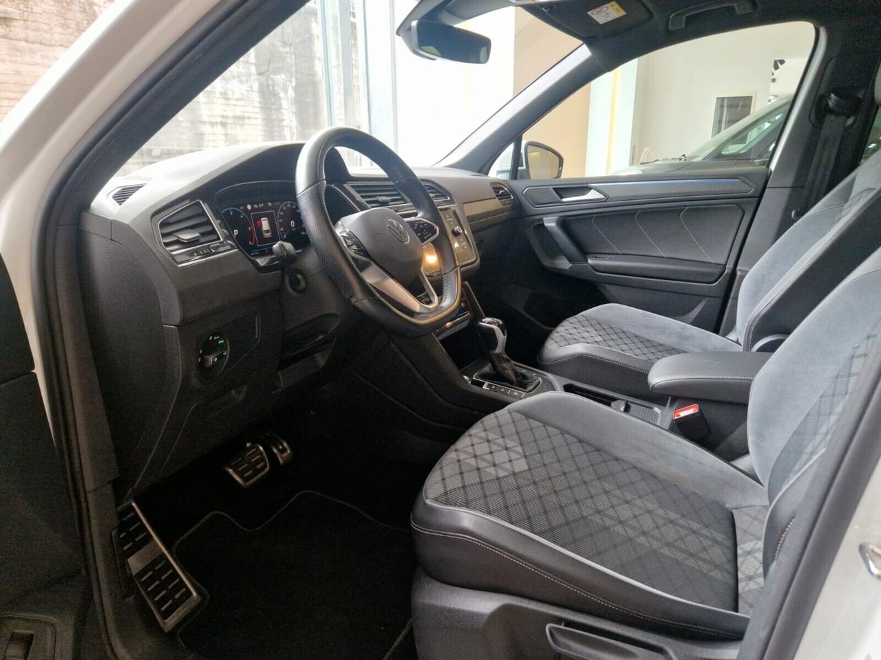 Volkswagen Tiguan 2.0 TDI 150 CV SCR DSG 4MOTION R-Line