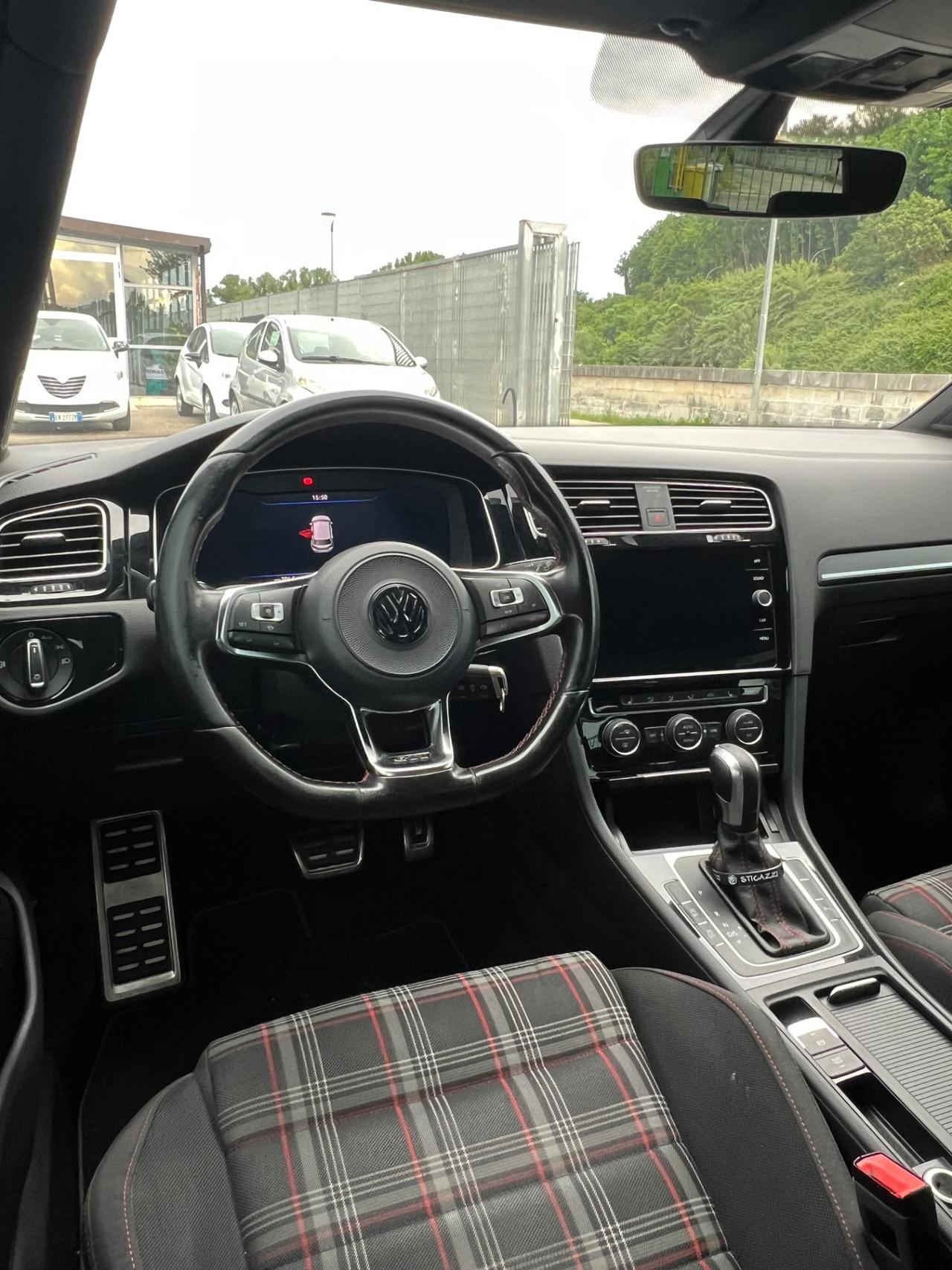 Volkswagen Golf GTI Performance 2.0 245 CV TSI DSG 5p. BMT