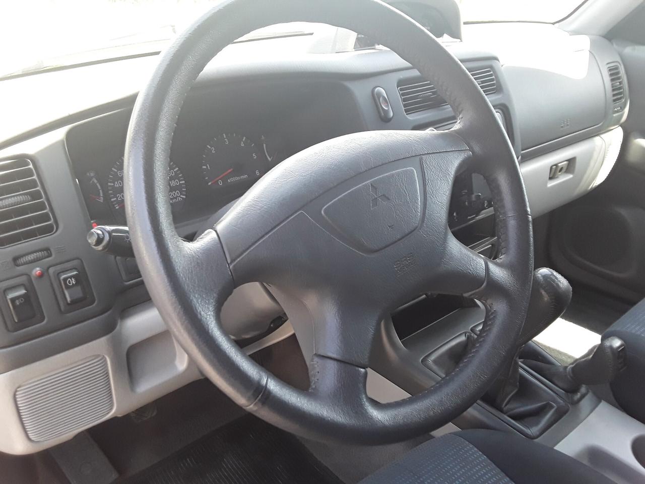 Mitsubishi Pajero Sport 2.5 TDI GLS Target