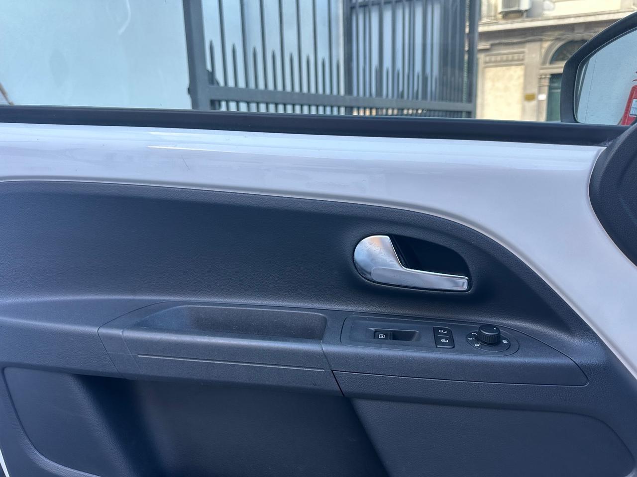 Volkswagen up! 1.0 5p. take
