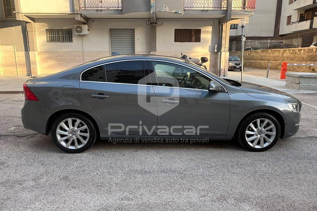 VOLVO S60 D2 Geartronic Momentum