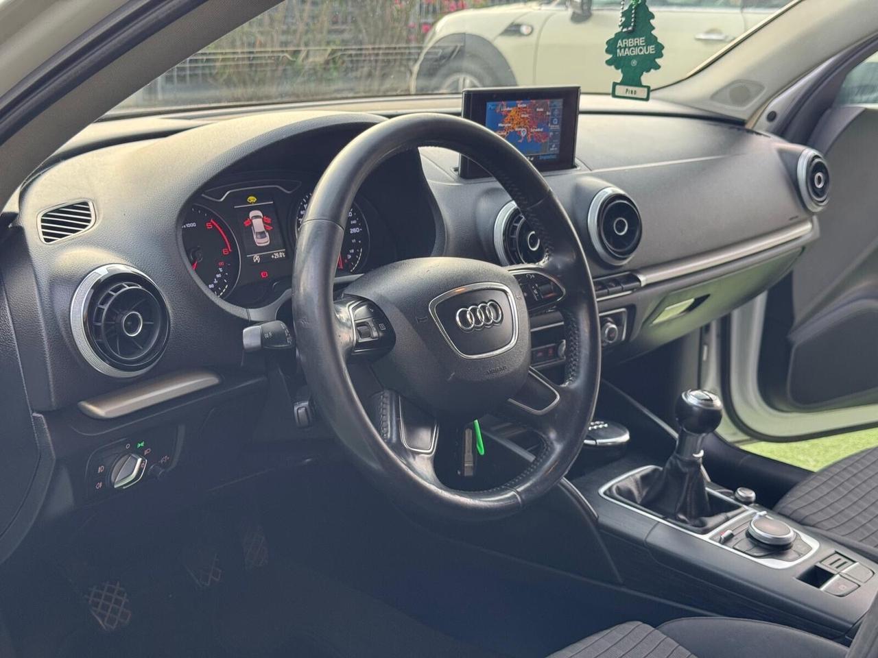Audi A3 Sedan 1.6 TDI clean diesel S tronic