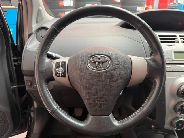 Toyota Yaris 1.0 5 porte