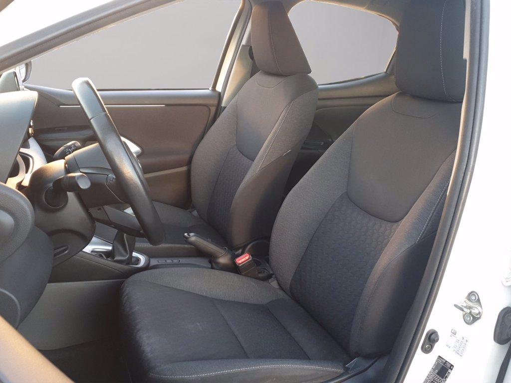 TOYOTA Yaris 1.0 active del 2023